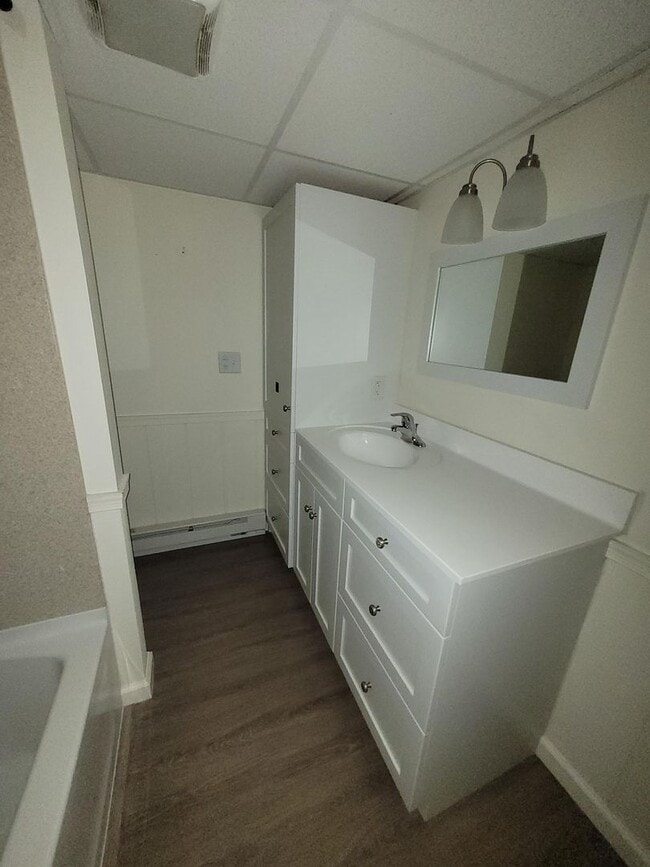 Building Photo - 135 W Main Street