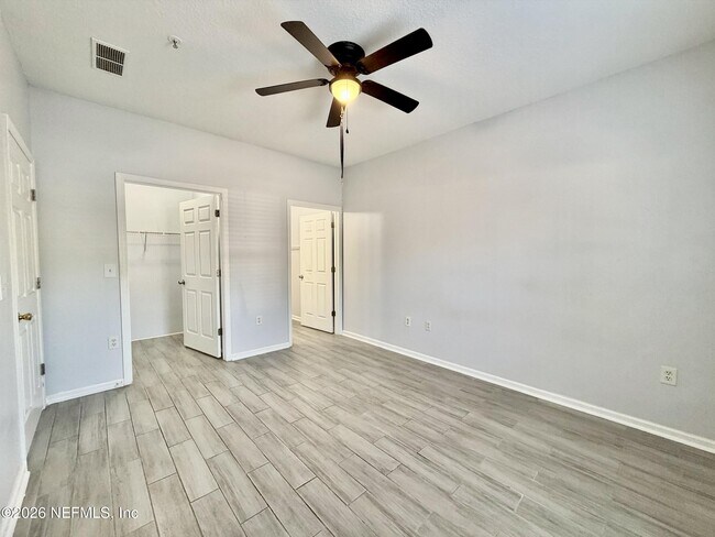 Building Photo - 6880 Skaff Ave