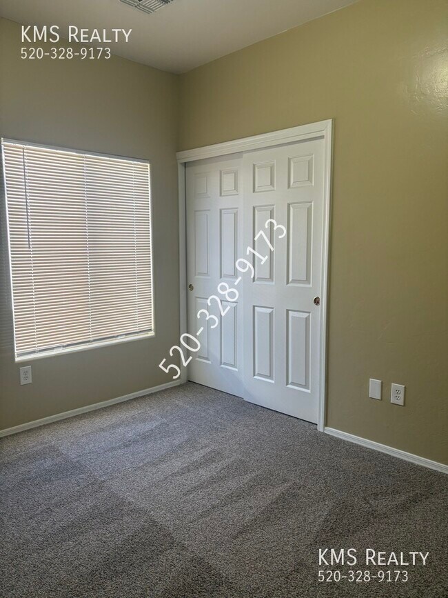 Building Photo - 3638 Drexel Manor Stra