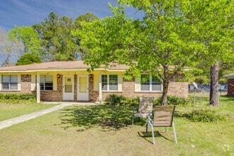 Building Photo - Cozy Duplex in Heart of Rincon
