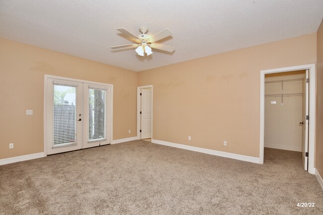 Building Photo - 2128 Lucerne Ter