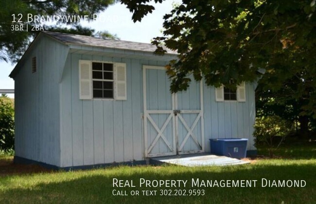 Building Photo - For Rent: Charming 3-Bedroom Ranch in Milf...