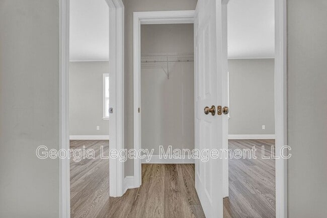 Building Photo - 21 Andrews Ct