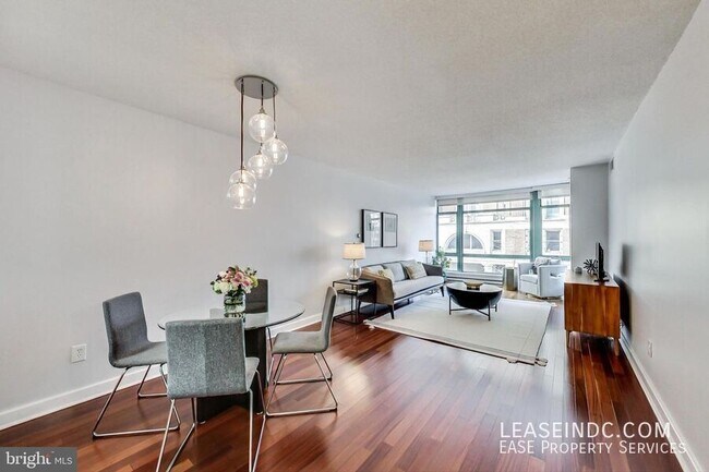 Building Photo - 1150 K St NW
