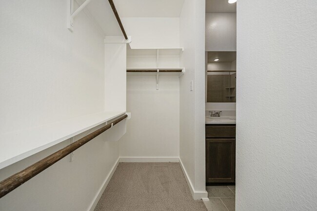 Building Photo - 8461 Adelaide Dr