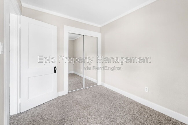 Building Photo - 2304 Cora St