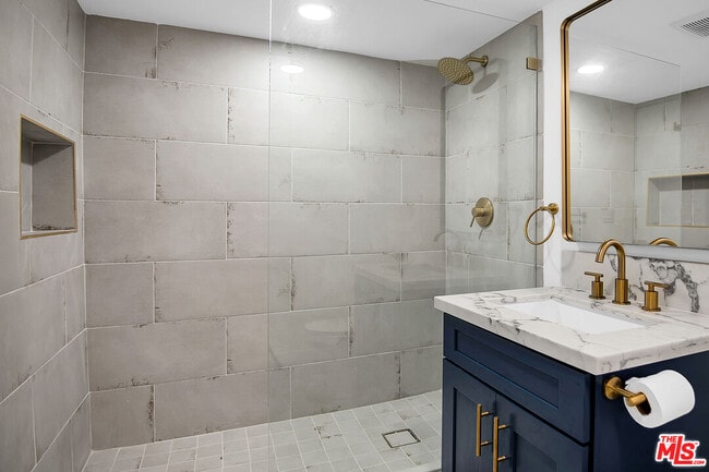 Building Photo - 1021 N Genesee Ave