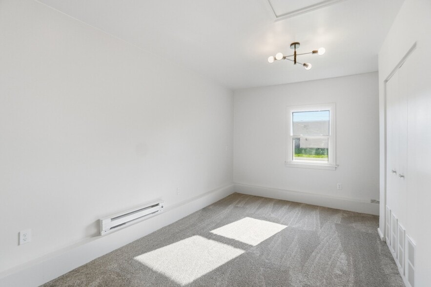 Building Photo - 2351 Burden Dr