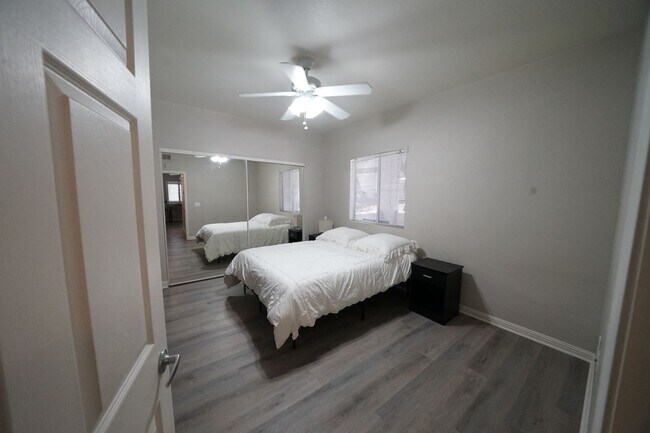 Building Photo - 5250 S Rainbow Blvd