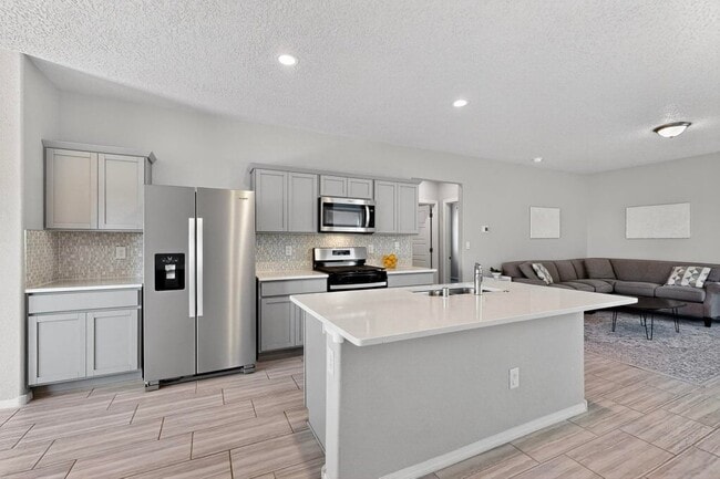 Building Photo - 832 Amatista Lp SE