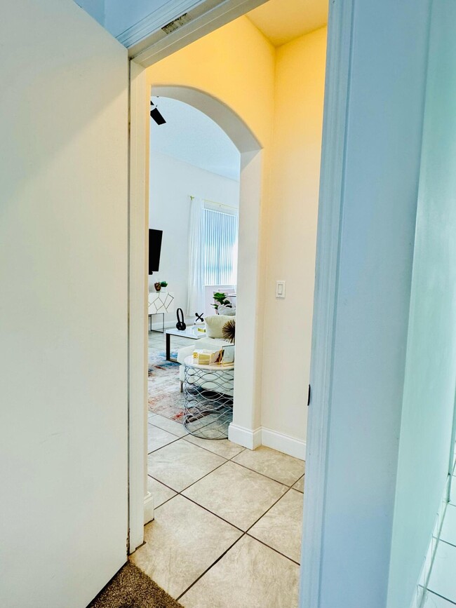 Building Photo - 6752 Green Island Cir