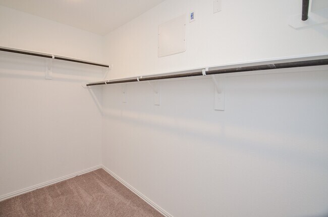 Building Photo - 7930 Royal Palm Dr