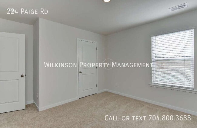 Building Photo - 224 Paige Rd