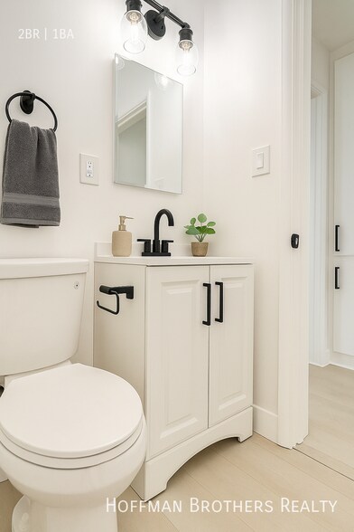 Building Photo - 700 Glenway Dr