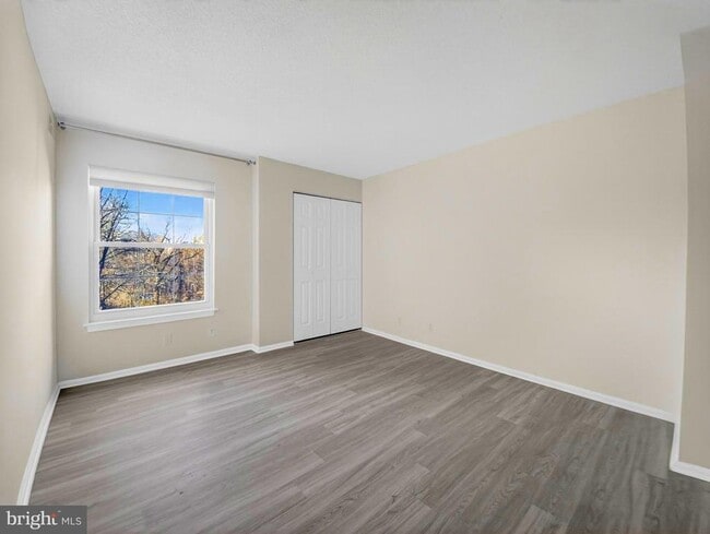 Building Photo - 7680 Tremayne Pl