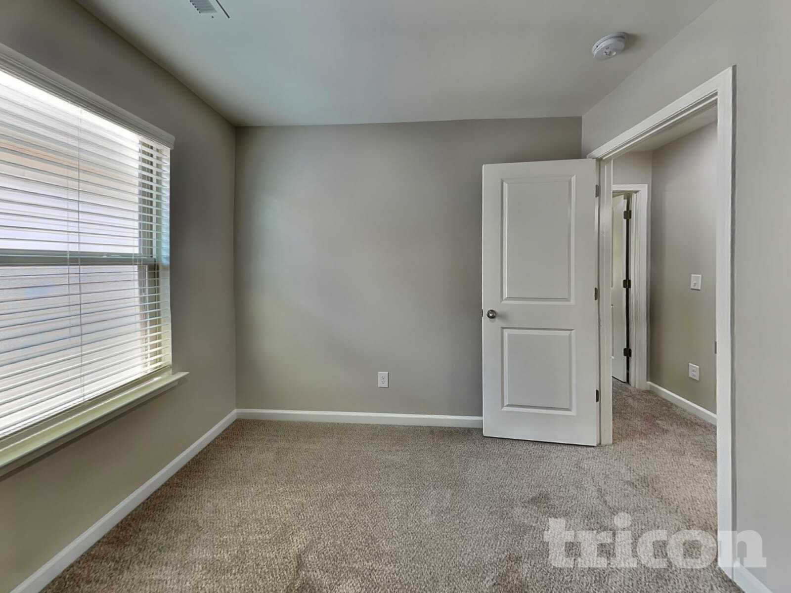 Building Photo - 138 Spring Knoll Dr