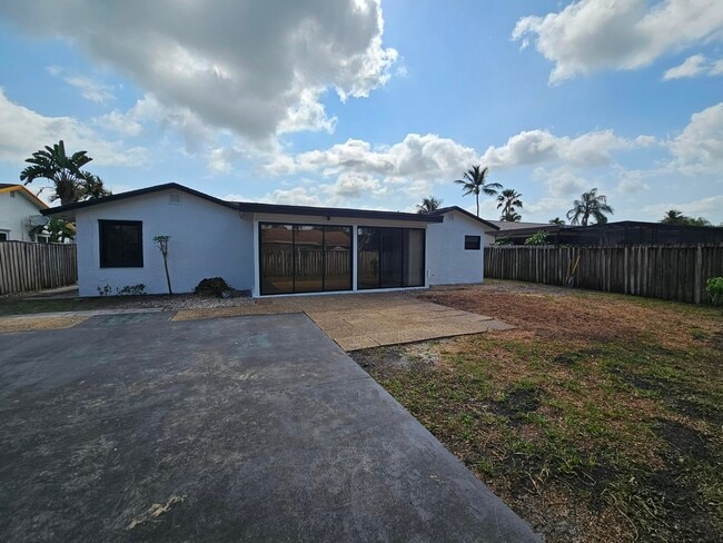 Building Photo - 22687 SW 53rd Ave