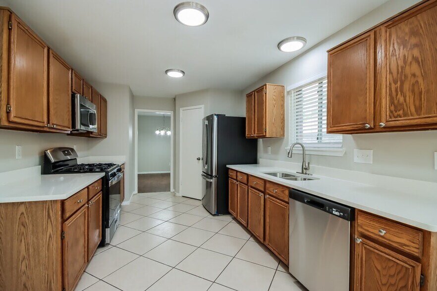 Building Photo - 5015 Cupids Bower Ct