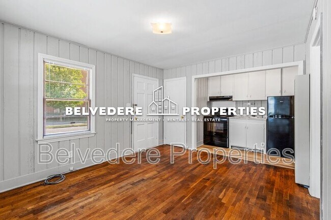 Building Photo - 217 McIver St