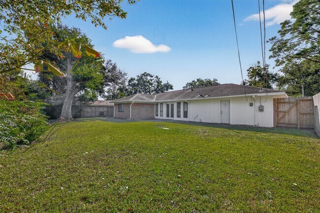 Building Photo - 5418 Darnell St