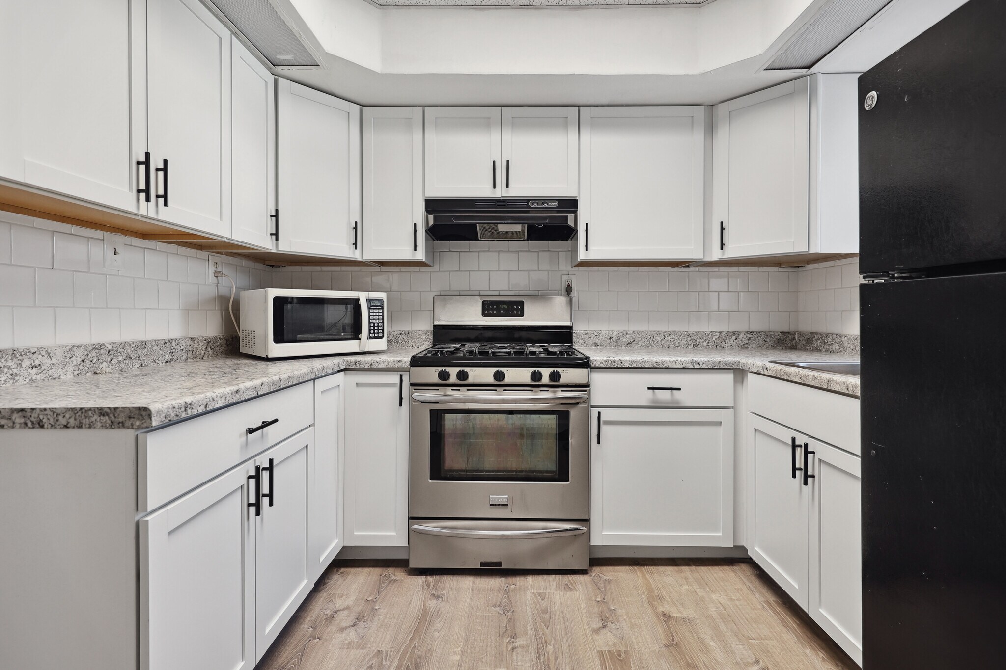 Building Photo - 5237 Enright Ave