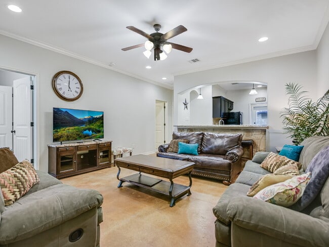 Building Photo - 3312 Airborne Ave