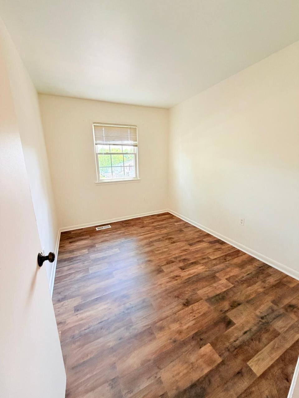 Building Photo - 4240 Embassy Dr