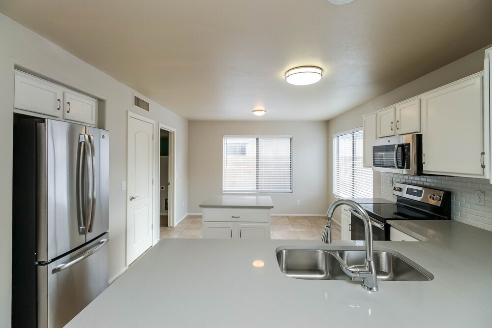 Building Photo - 5023 W Ardmore Rd