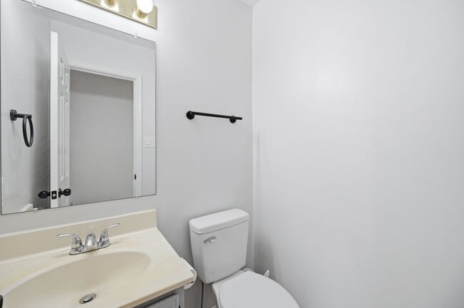 Building Photo - 10609 Oxford Ct
