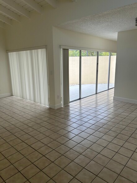 Building Photo - 2758 Foxfire Ct