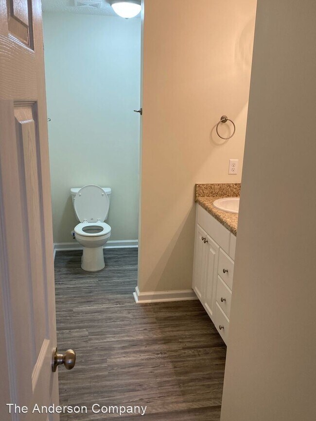 Building Photo - 3 br, 2 bath House - 122 Twelve Oaks Ct