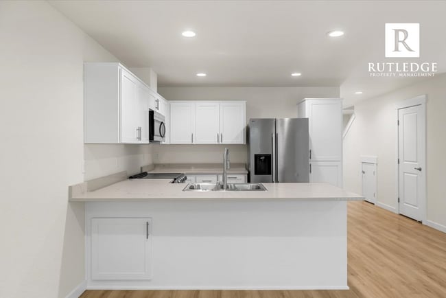 Building Photo - STUNNING 3 Bed / 2.5 Bath Brand New Townhome / End Unit !!!