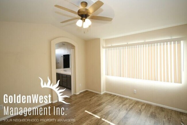 Building Photo - Elegant Cozy 3Bdm 2.5Ba Home in Las Vegas!