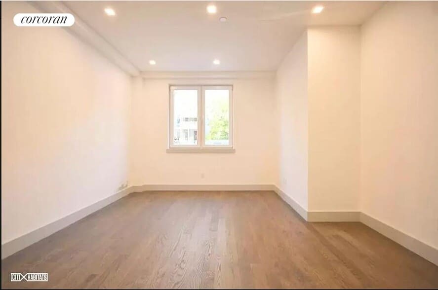 Primary Photo - 900 New York Ave