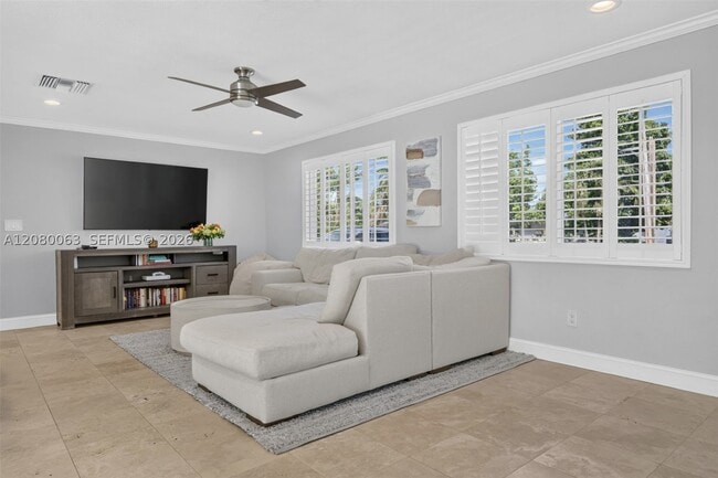 Building Photo - 14220 SW 86th Ave