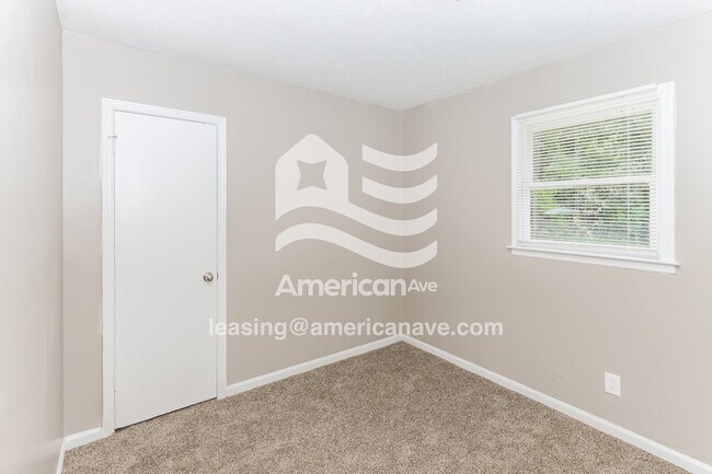 Building Photo - 145 Briarwood Cir