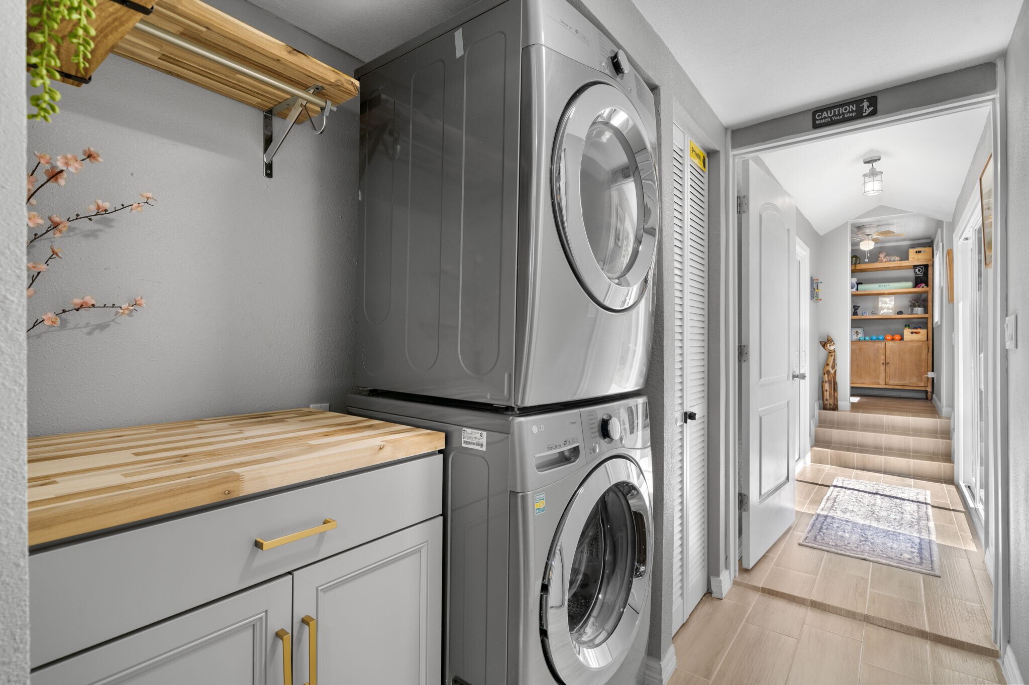 Building Photo - 3950 1st Ave N