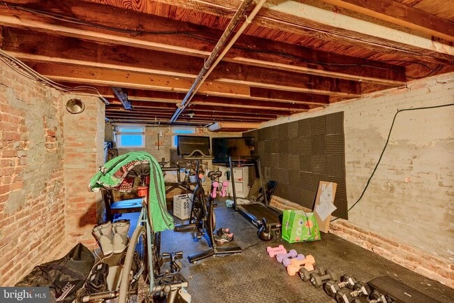 Building Photo - 1729 Covington St
