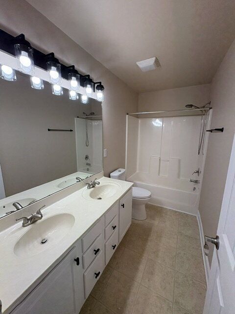 Building Photo - 4009 Lucerne Ct