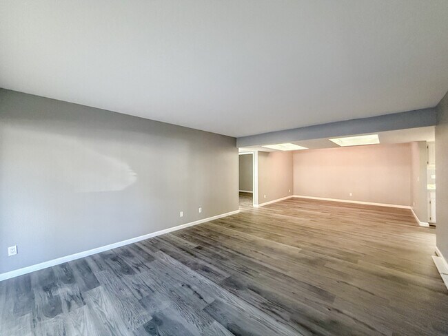 Building Photo - 5110 N 31st Way