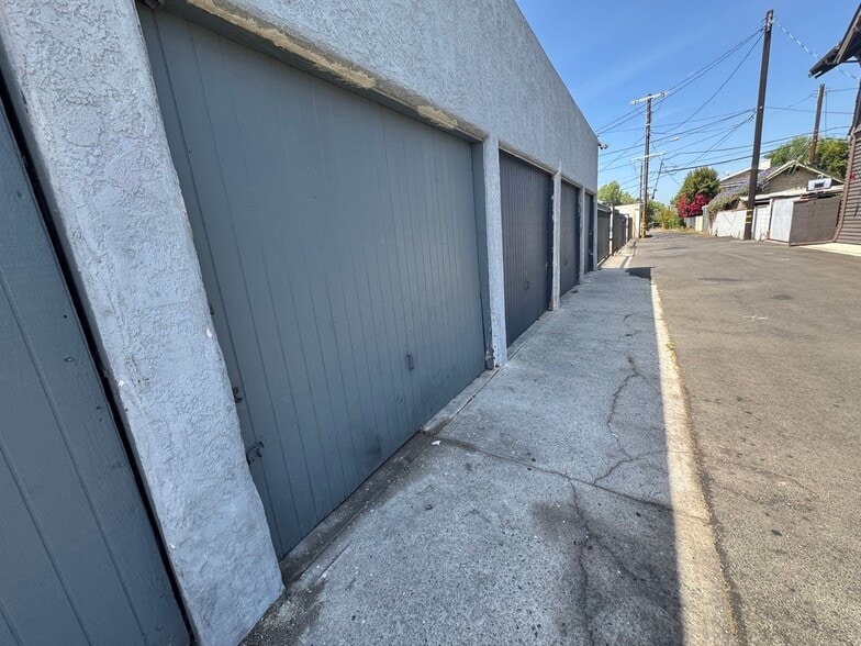 Building Photo - 2551 6th Ave