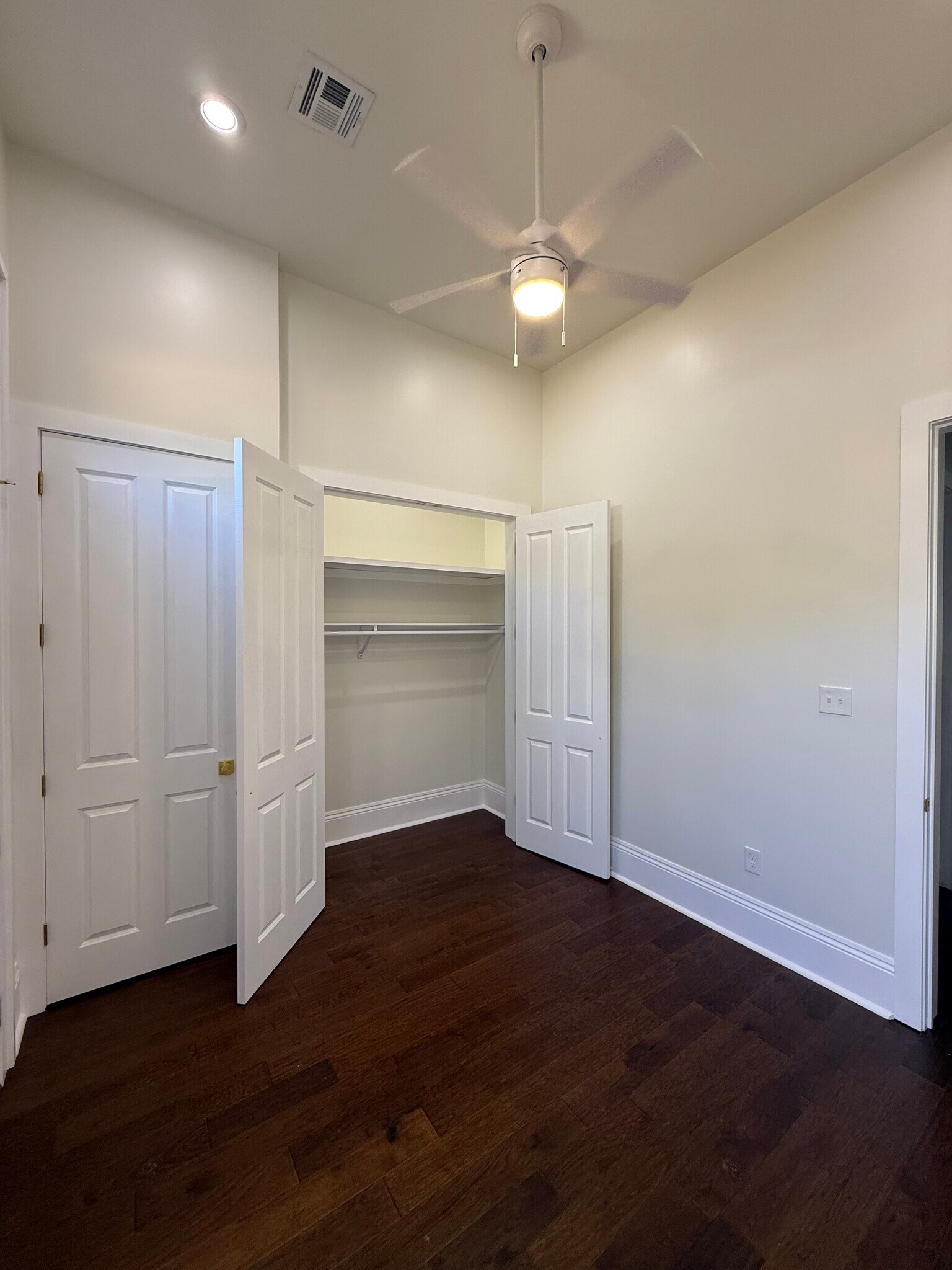 Building Photo - 1421 Thalia St