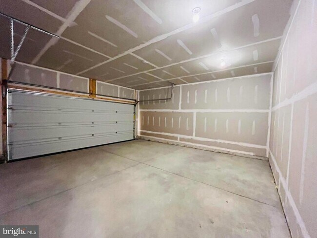 Building Photo - 120 Ridgley Blvd