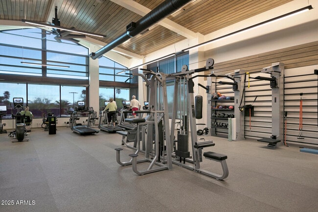 Building Photo - 25409 N Quail Haven Dr