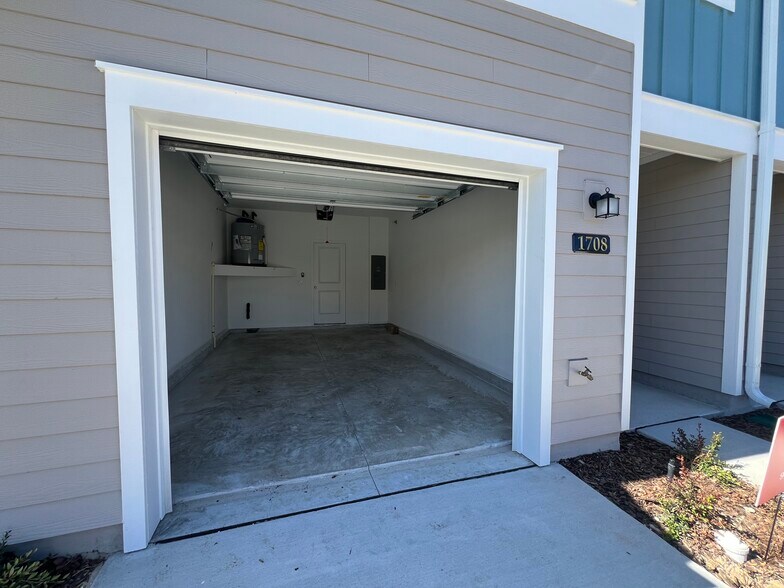 Building Photo - 1708 Garden Grove Ct