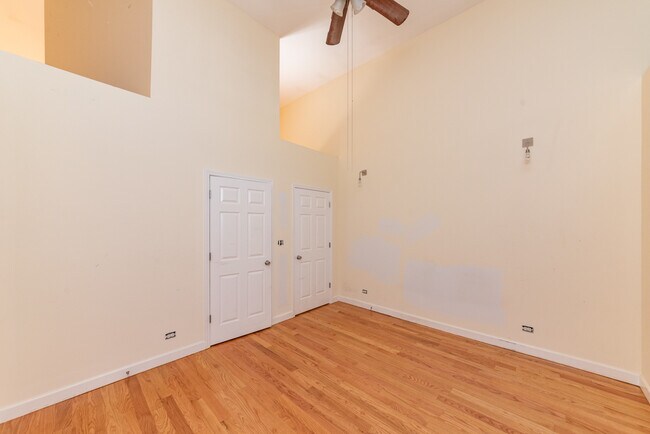 Building Photo - 2415 W 24th St