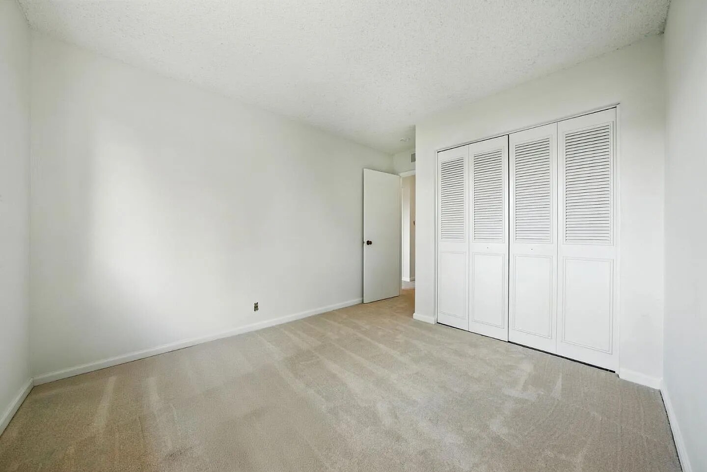 Building Photo - 1264 Bouret Dr