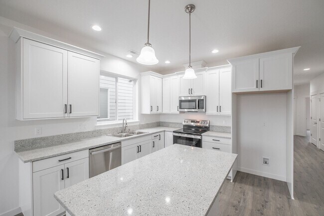 Building Photo - 2483-2485 Roll Tide Ct