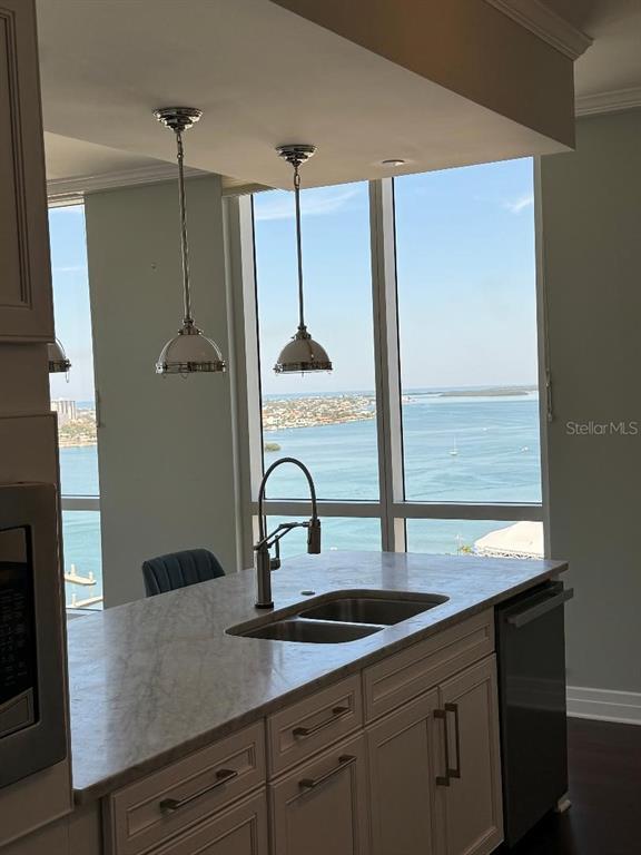 Building Photo - 331 Cleveland St