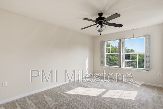 Building Photo - 100 Bertelli Ct